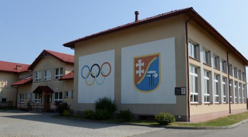 Budynek szkoły w Stanisławicach Strona internetowa ZSG w Stanisławicach